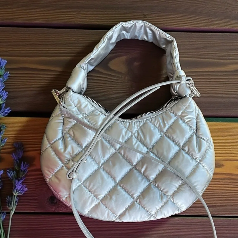 International Concepts quilted crossbody bag, removable shoulder strap, EUC